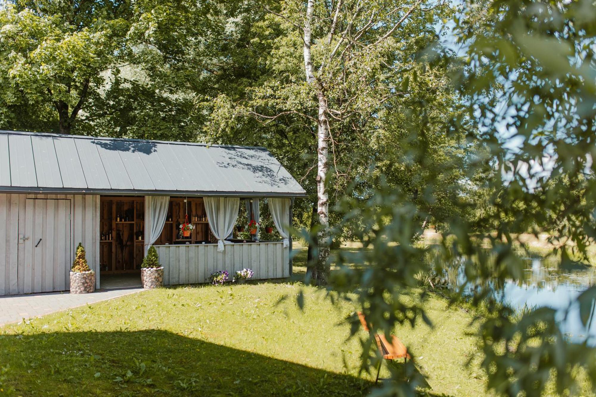 Saules Iela 2A Aparthotel Saldus Exterior photo